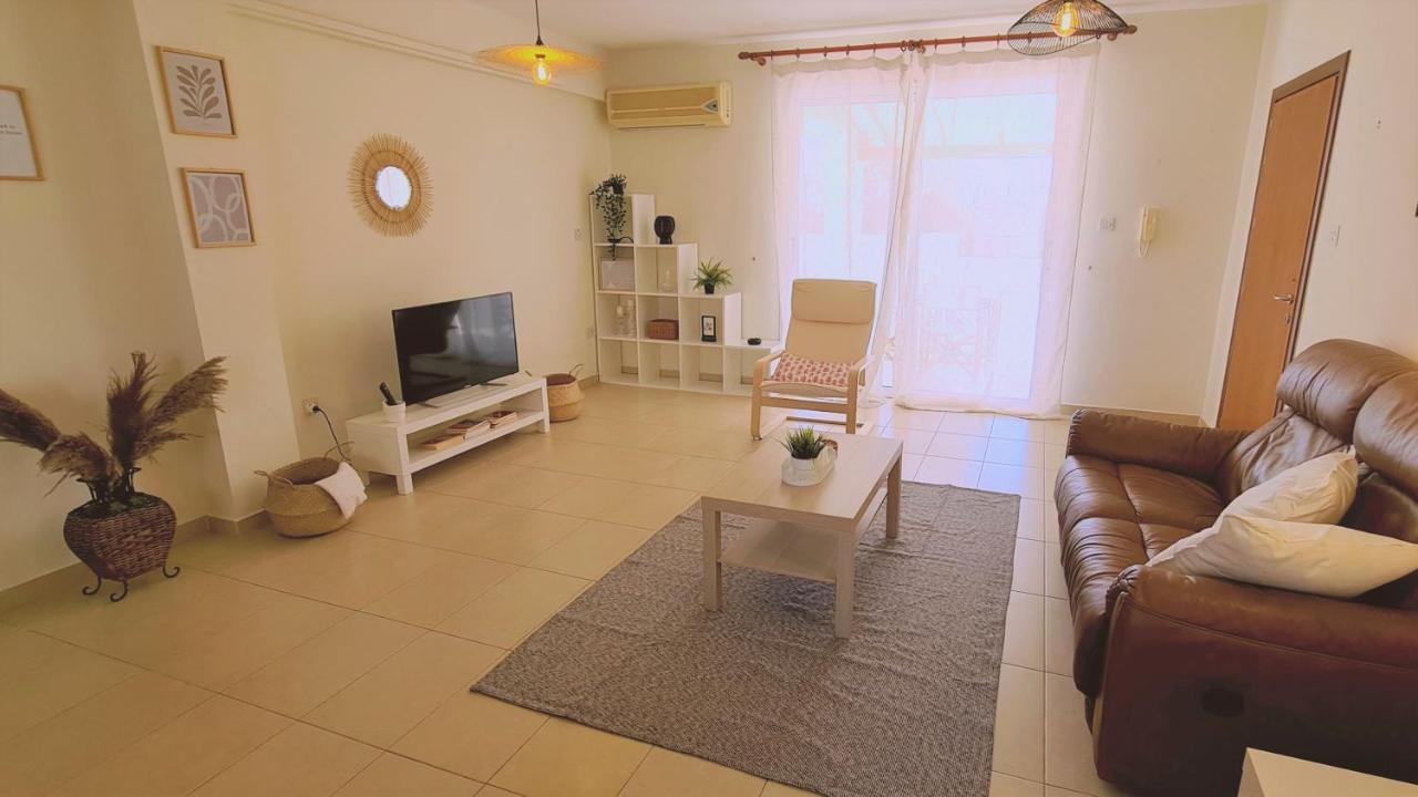 Stay Sunny Palms Apartment Voroklini Exterior foto
