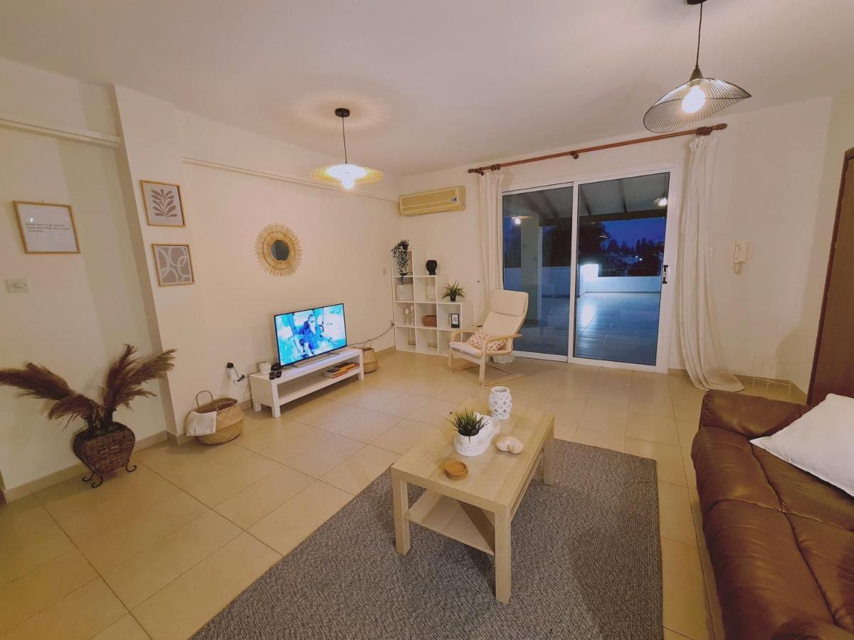 Stay Sunny Palms Apartment Voroklini Exterior foto